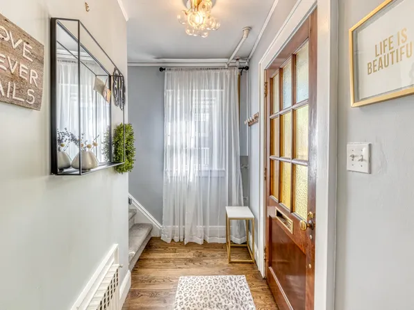 (undisclosed Address), Rockville Centre, NY 11570