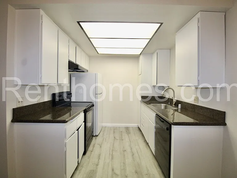 10284 Black Mountain Rd #186 — Photo 7