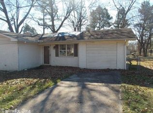 103 Woodlawn Dr, Lonoke, AR 72086