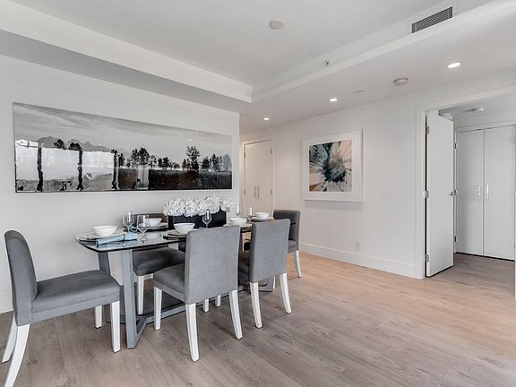 4th image of 680 Seylynn Cres #1003