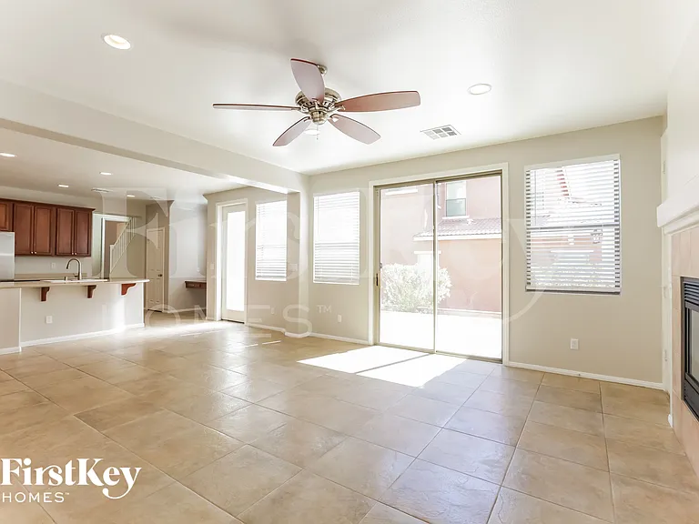 10497 Foggy Glen Ave — Photo 5