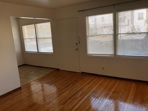 4th image of 3201 Taraval St #2