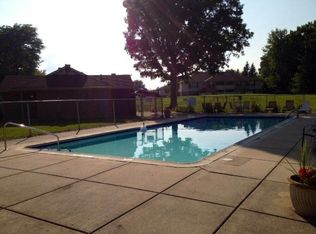 19570 Northridge Dr #45, Northville, MI 48167