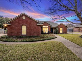 925 Steamboat Cir, Hewitt, TX 76643