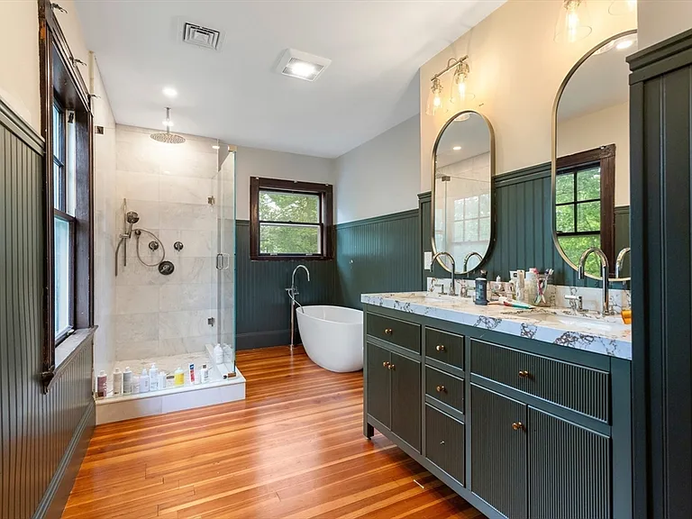 12 Windermere Ave #1 — Photo 7