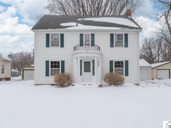 206 3rd Ave SE, Mapleton, MN 56065