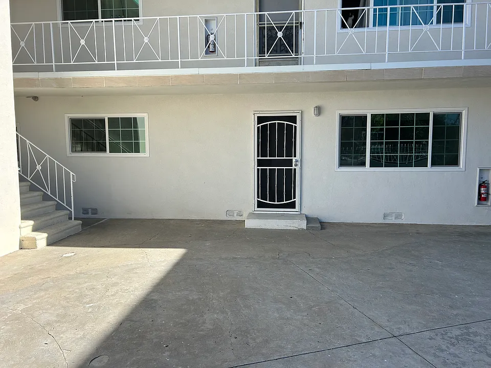 Entrance to the apartment