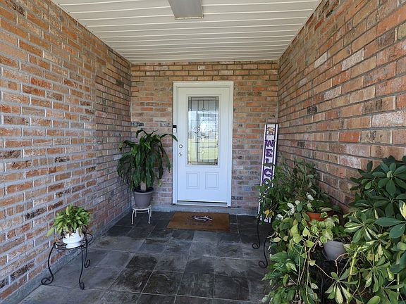 3rd image of 4009 Country Dr