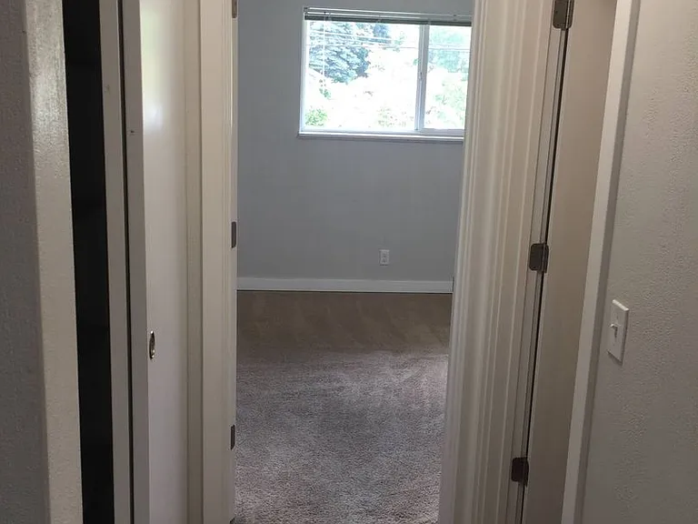565 N Rosa Parks Way — Photo 11
