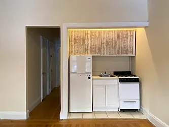 Rented by Urban Real Estate Property Group Inc