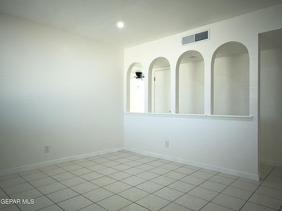 4th image of 212-3 Riverside Dr