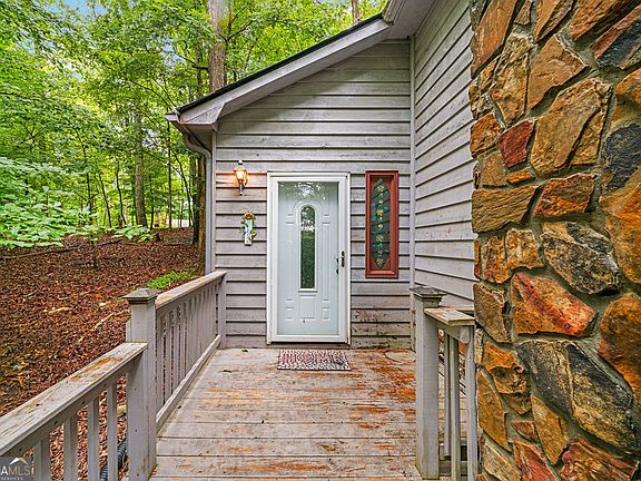 2nd image of 166 Lake View Trce
