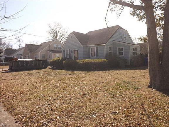 3rd image of 2211 Abbey Rd