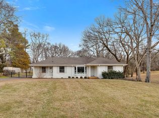 836 Brook Hollow Rd, Nashville, TN 37205