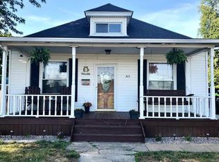 305 E North St, Mt Sterling, IL 62353