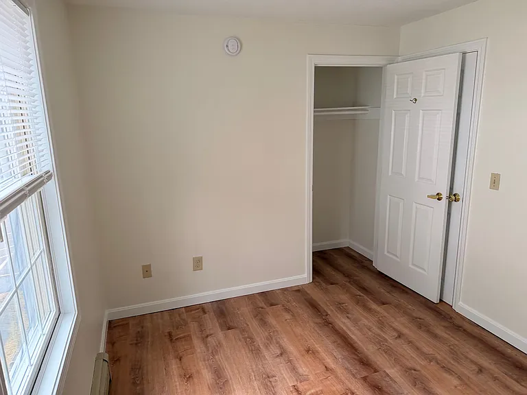 141 Beach St #O — Photo 9