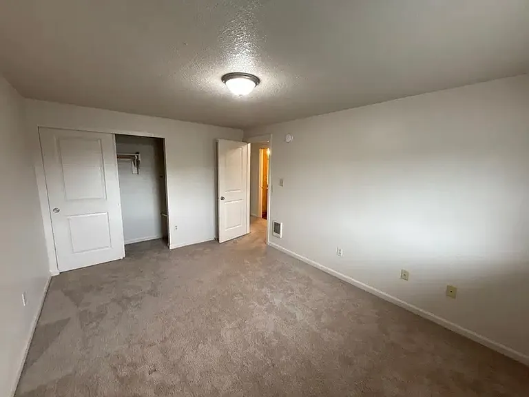 907 Bryan Ct #4 — Photo 12