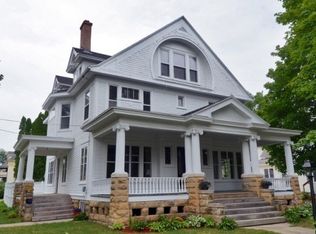310 W Rollin St, Edgerton, WI 53534