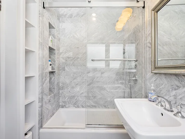 2052 Alameda Way — Photo 27
