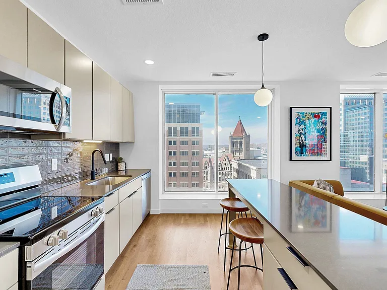 Stella St. Paul — Photo 5