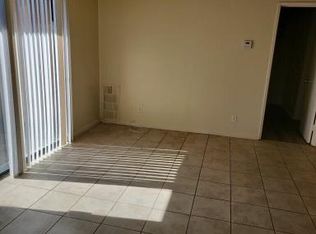 121 N Mayflower St #A, Hemet, CA 92544