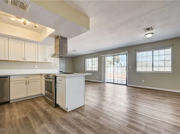 1620 Yellow Rose St, Las Vegas, NV 89108