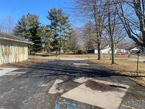 4th image of 7033 Hammond Ave SE