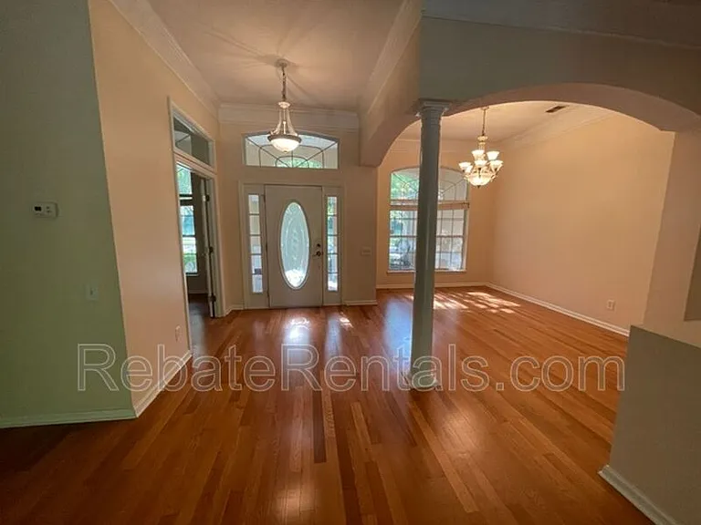 8907 Hampton Landing Dr E — Photo 13