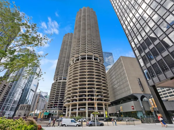 300 N State St APT 5235, Chicago, IL 60654