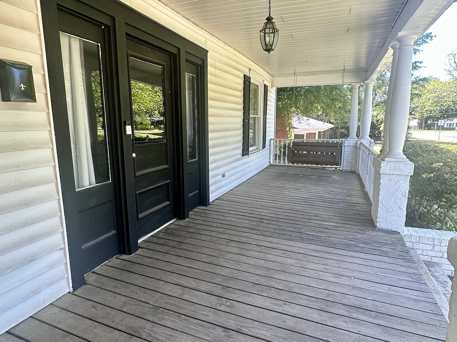 3 bed, 2009 sqft, $3,200 — Photo 2