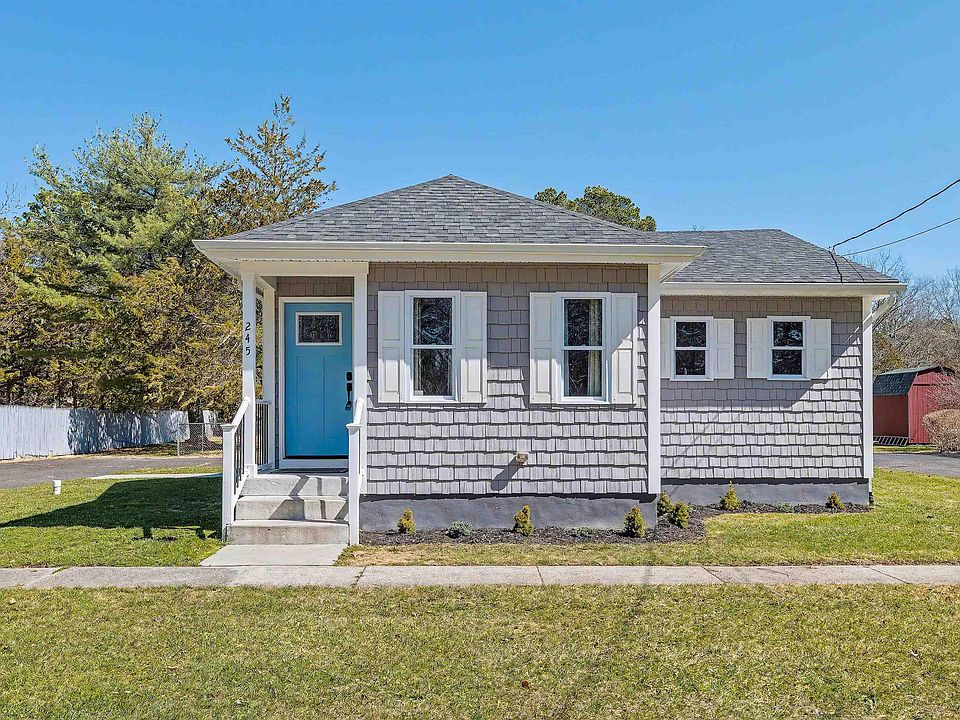 1st image of 245 Liebig St