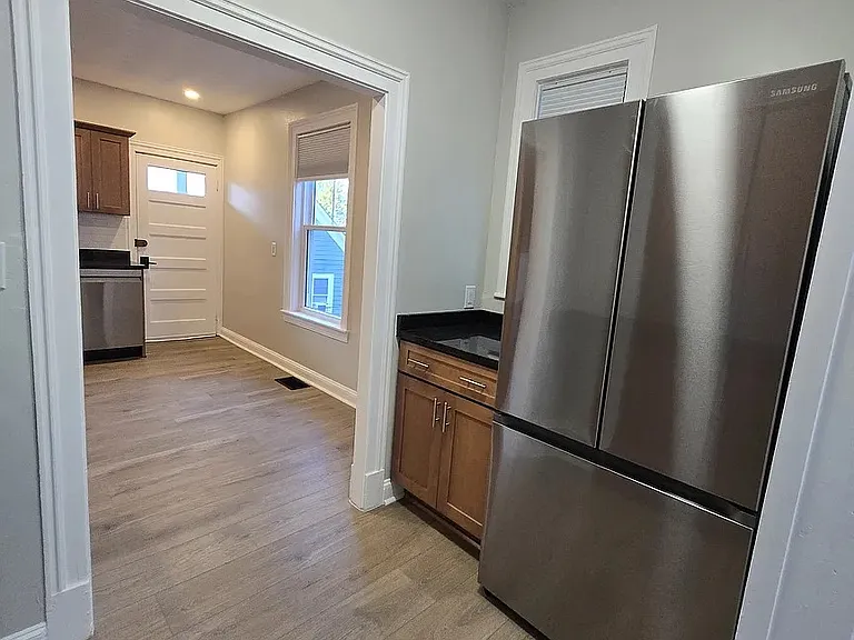 4 Woodville Ter #1 — Photo 3