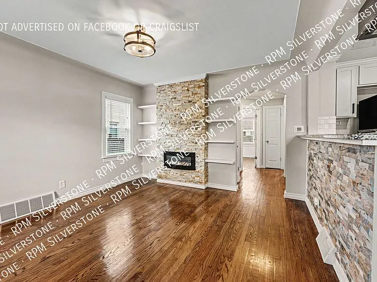 1403 N Altadena Ave — Photo 5