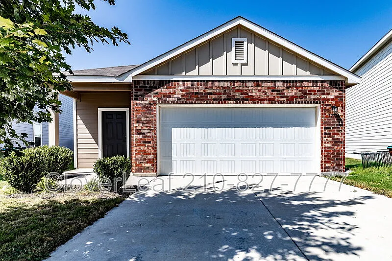 3 bed, 2.0 bath, 1393 sqft, $1,700 — Photo 1