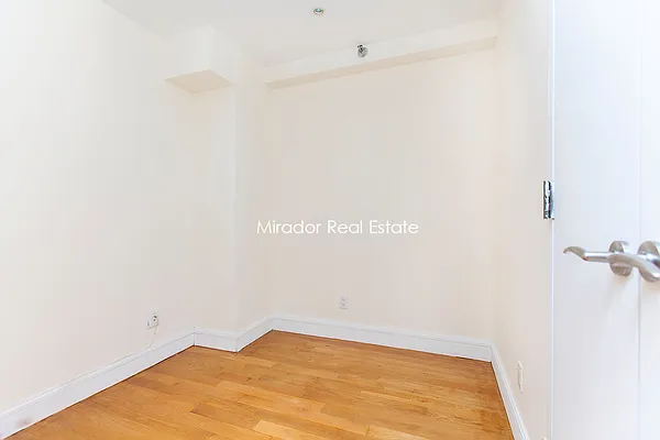 Rented by Mirador Real Estate | media 28