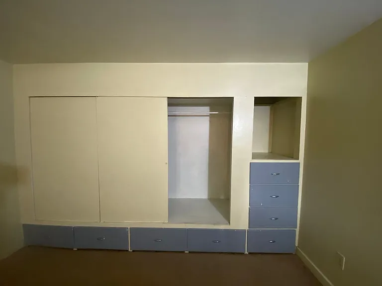 Cheney Studio Apartment Available 7/10 — Photo 8