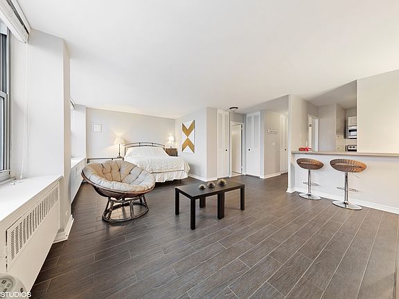 5th image of 4250 N Marine Dr APT 2923