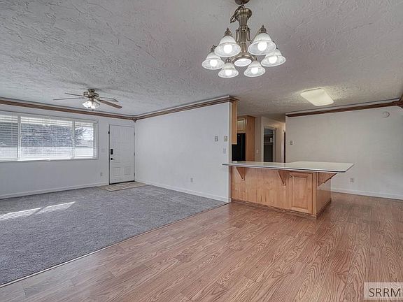 3rd image of 2019 Van Cir