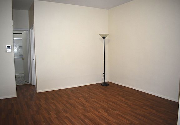 4th image of 41-06 30th Ave #1G