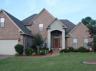 87 Woodgrove Dr, Jackson, TN 38305