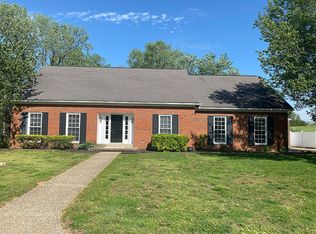 10555 Monticello Dr, Newburgh, IN 47630