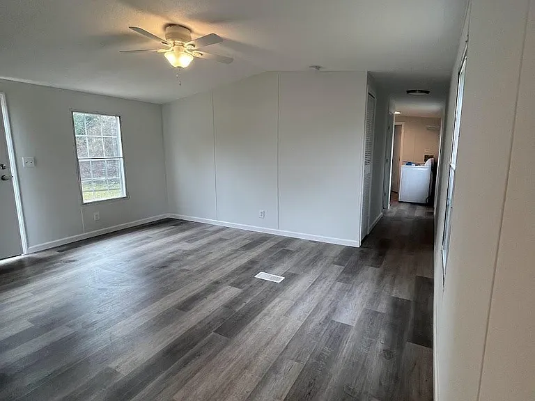 312 Hammond St — Photo 6