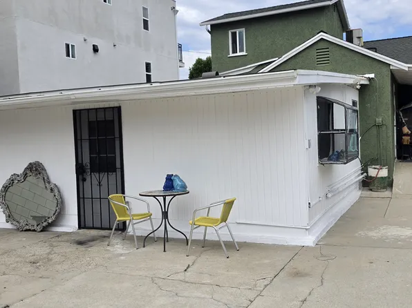 5723 Klump Ave #B, North Hollywood, CA 91601