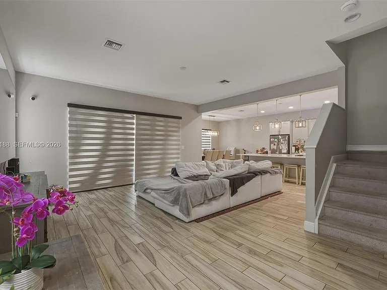 8815 NW 37th Dr — Photo 3