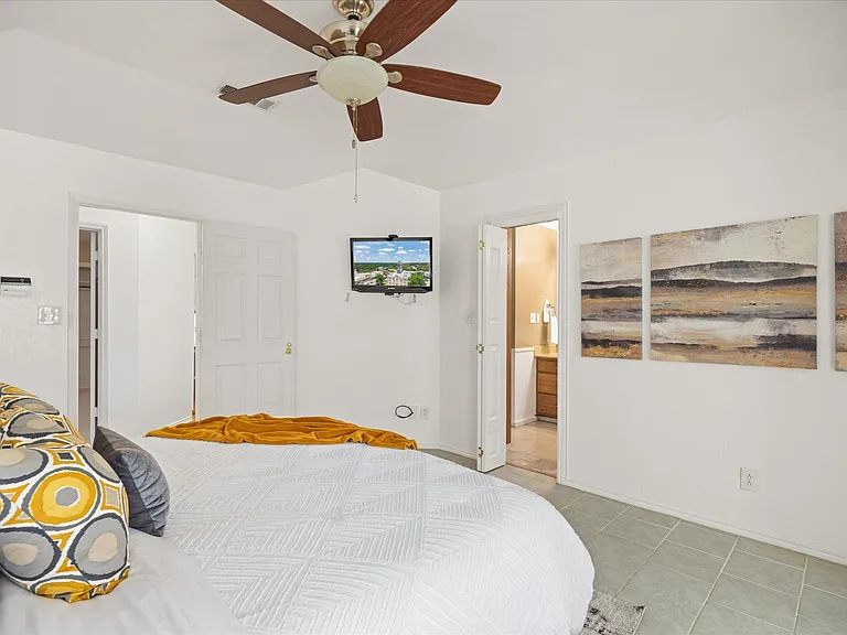 417 Sky Harbour Ct — Photo 18