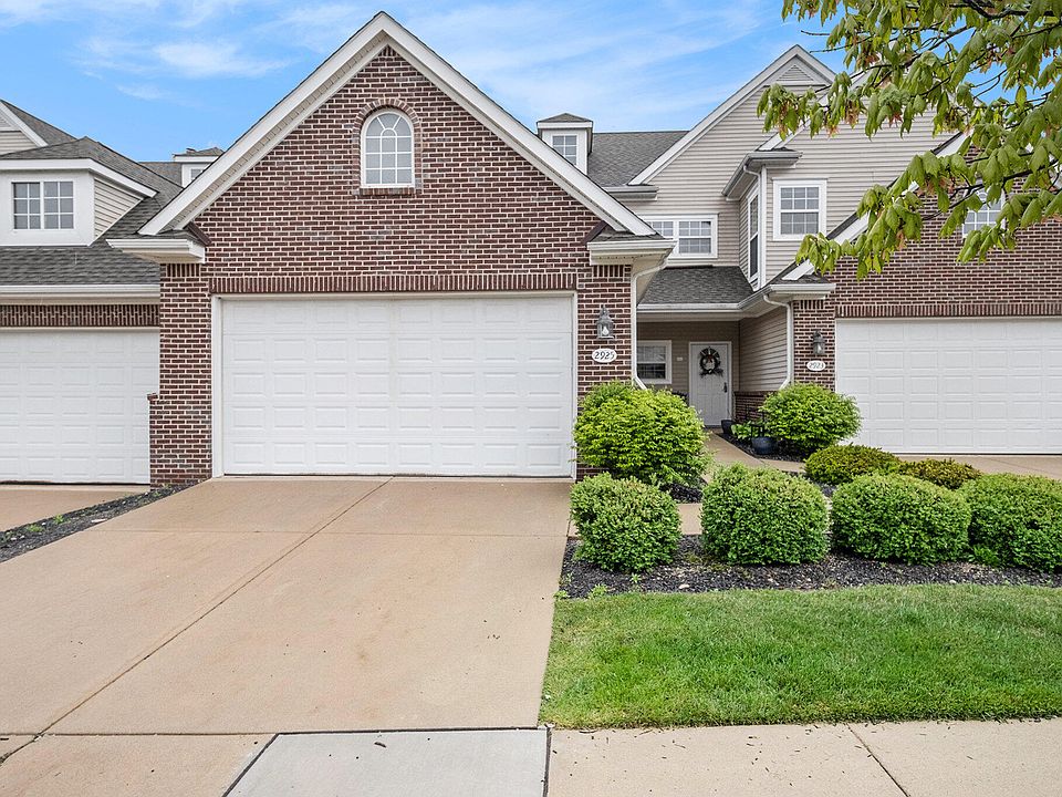 1st image of 2925 N Knightsbridge Cir
