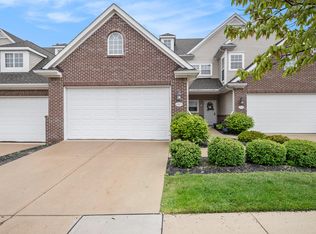 2925 N Knightsbridge Cir, Ann Arbor, MI 48105