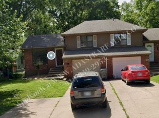 319 S Kenwood Ln, Olathe, KS 66062