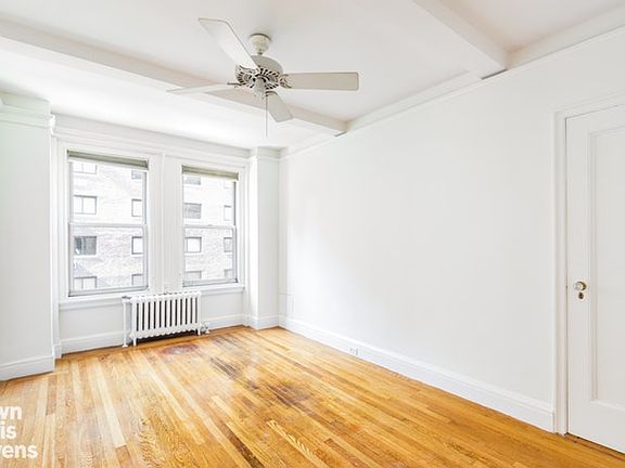 5th image of 325 W 45th St APT 705