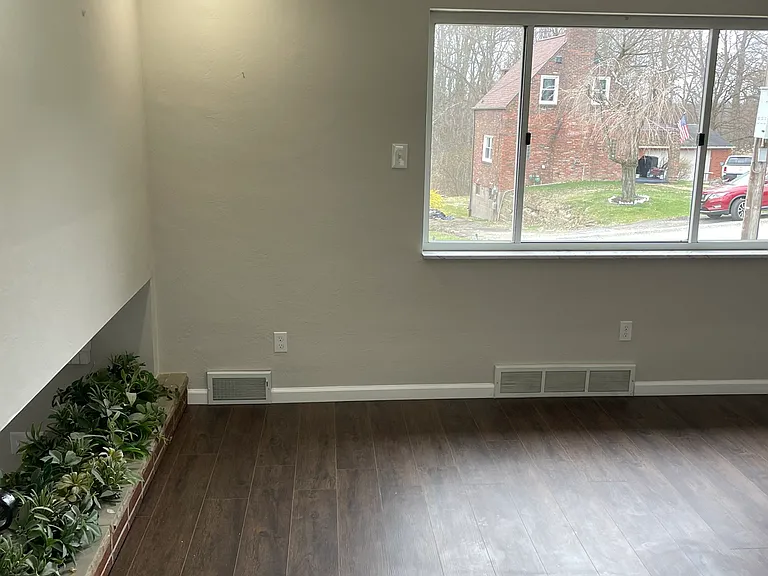 140 Peony Ave — Photo 18